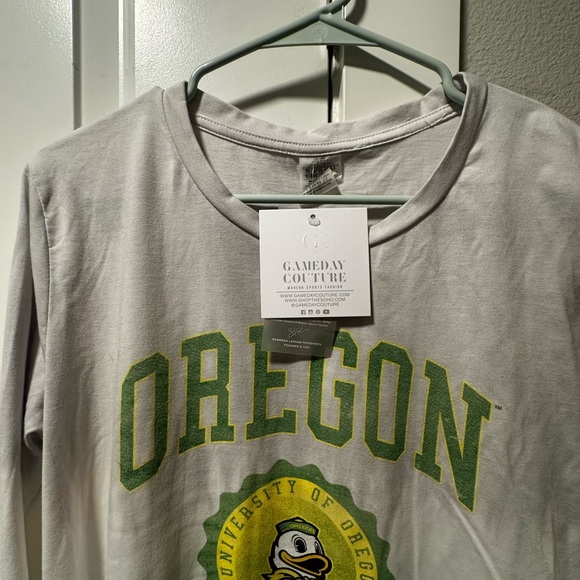 Oregon Ducks Long Sleeve NWT - Picture 2 of 2